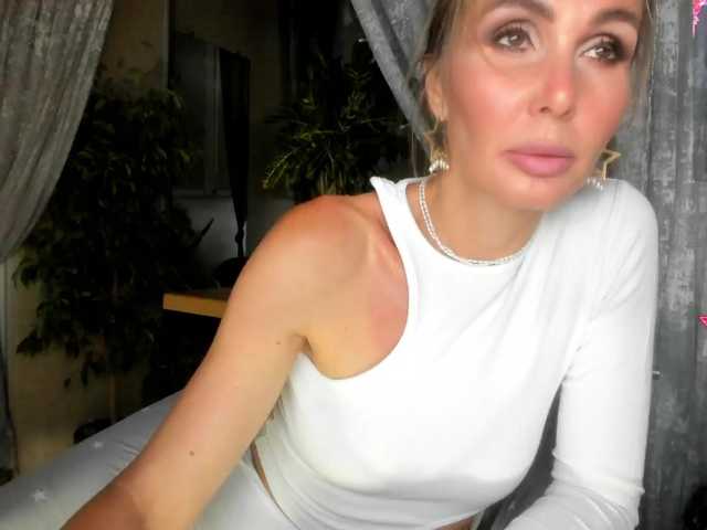 Oddajajo posnetke zaslona Aurora108