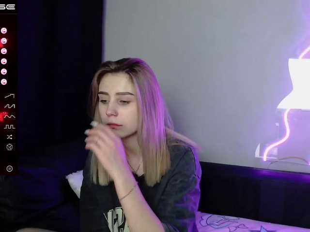 Oddajajo posnetke zaslona Aurora1Parker