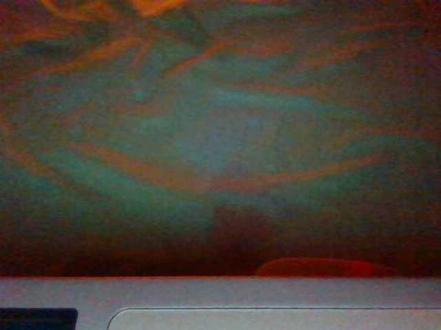 Oddajajo posnetke zaslona AvroraAlex