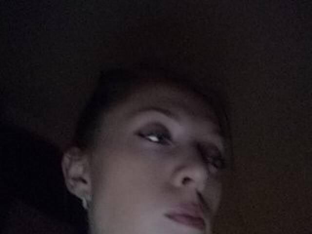 Oddajajo posnetke zaslona b1ToorBoPussy