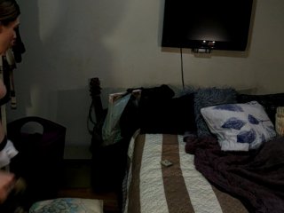 Oddajajo posnetke zaslona B3llaBambin0