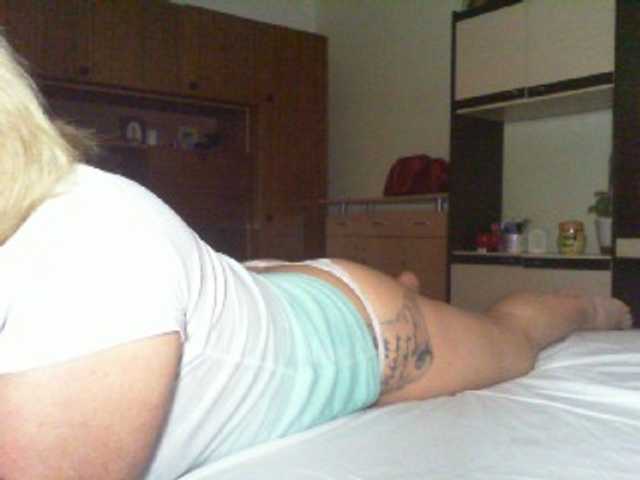 Oddajajo posnetke zaslona BabyBBB