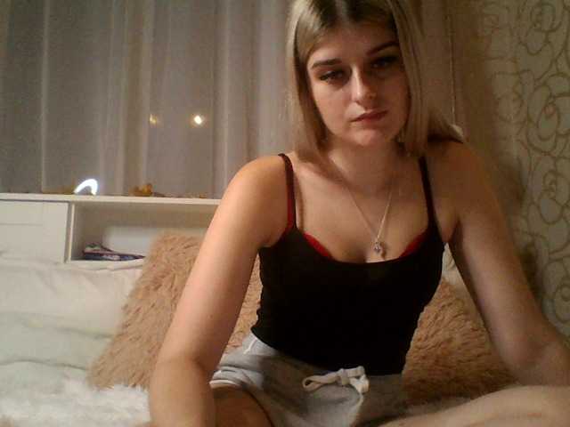 Fotografije babyOstars who wants to see me completely naked in private for 100 tokens #Dance #hot #pvt #c2c #fetish #feet #roleplay Tip to add at friendlist and for requests!