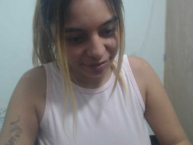 Oddajajo posnetke zaslona Sexycouple252