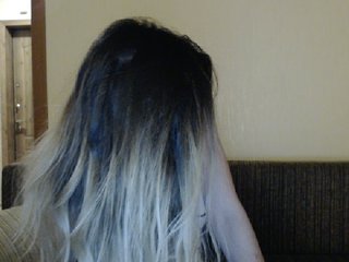 Oddajajo posnetke zaslona HoneyyBunny