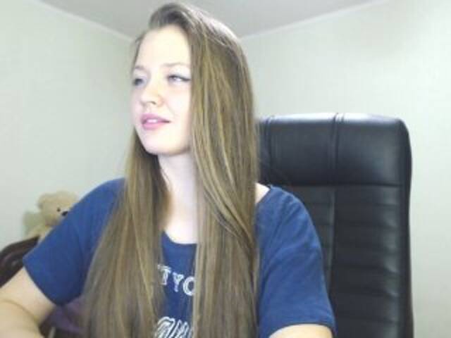 Oddajajo posnetke zaslona _YoungGirl_