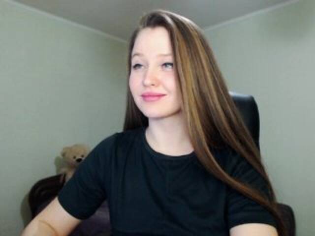 Oddajajo posnetke zaslona _YoungGirl_