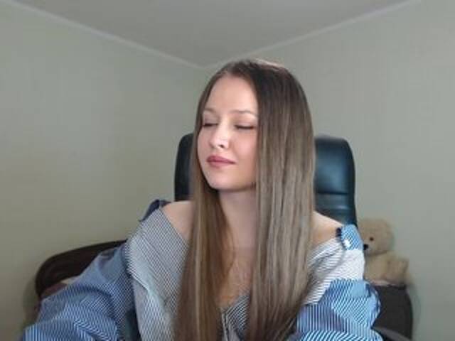 Oddajajo posnetke zaslona _YoungGirl_