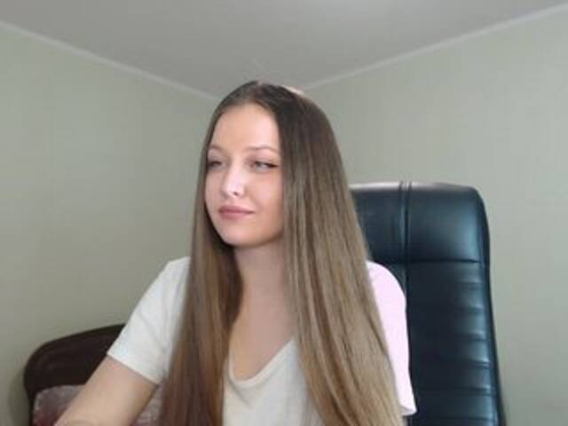 Oddajajo posnetke zaslona _YoungGirl_
