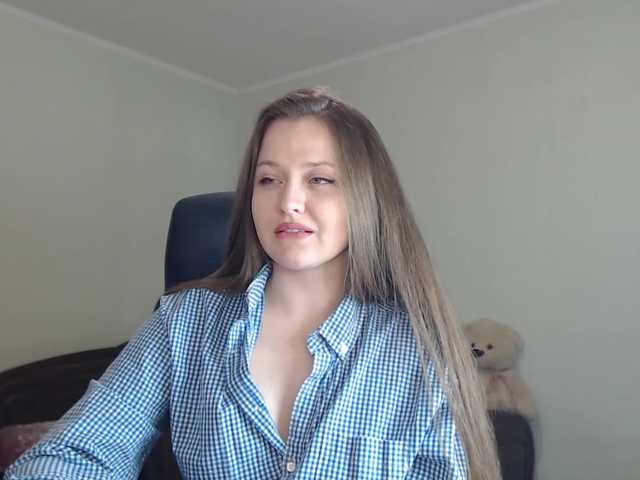 Oddajajo posnetke zaslona _YoungGirl_