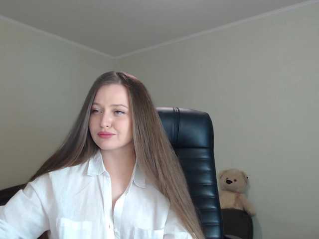 Oddajajo posnetke zaslona _YoungGirl_