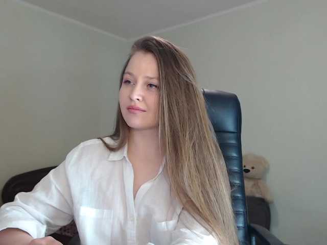 Oddajajo posnetke zaslona _YoungGirl_