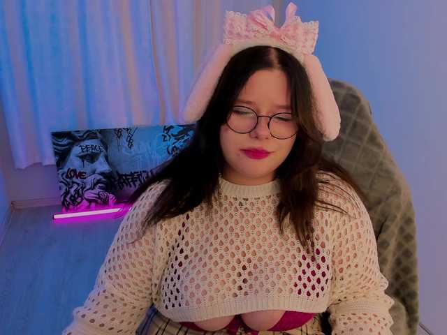 Oddajajo posnetke zaslona barbie-boobss
