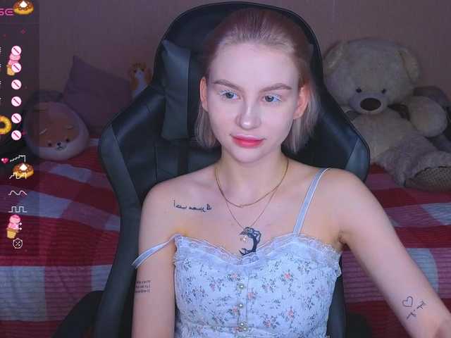 Oddajajo posnetke zaslona barbieee-doll