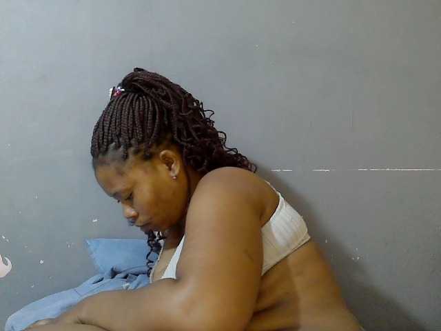 Oddajajo posnetke zaslona Bbwebony20