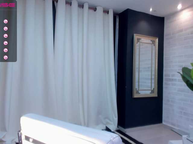 Oddajajo posnetke zaslona BeccaRoberts