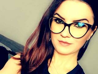 Erotični video klepet Bella-Diamond