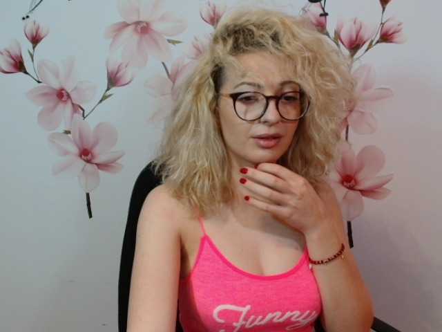 Oddajajo posnetke zaslona bellaajoe