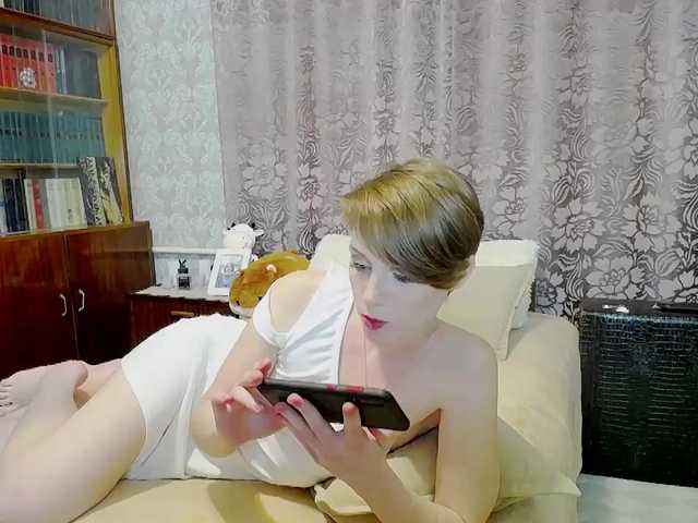 Oddajajo posnetke zaslona BellaMoon