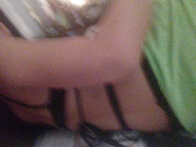 Oddajajo posnetke zaslona BellaRoland