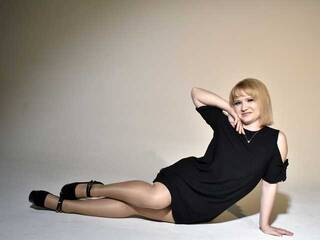 Erotični video klepet BellaSmite