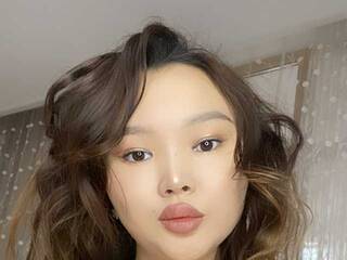 Erotični video klepet BellaYu