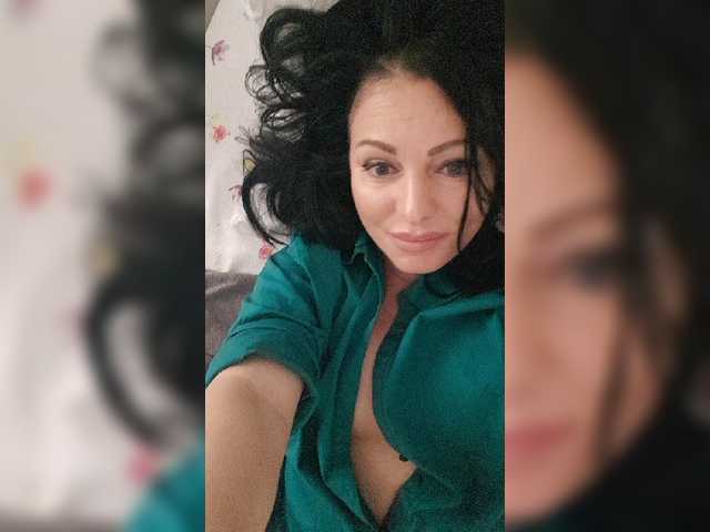 Oddajajo posnetke zaslona Belle2u