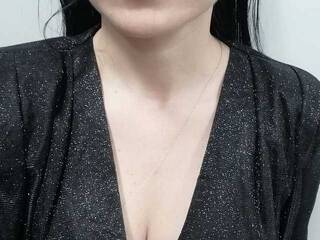 Erotični video klepet Ellainclothes