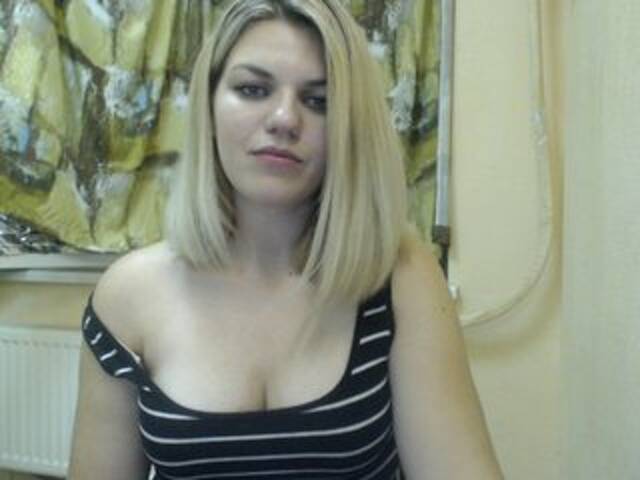 Oddajajo posnetke zaslona BellyBella