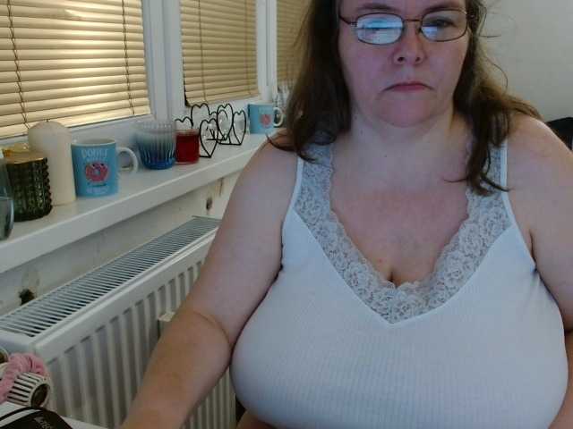 Oddajajo posnetke zaslona Bessy123