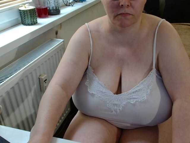 Oddajajo posnetke zaslona Bessy123