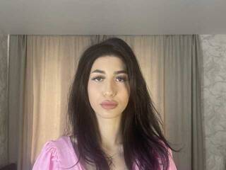 Erotični video klepet BETTY11DIHNA