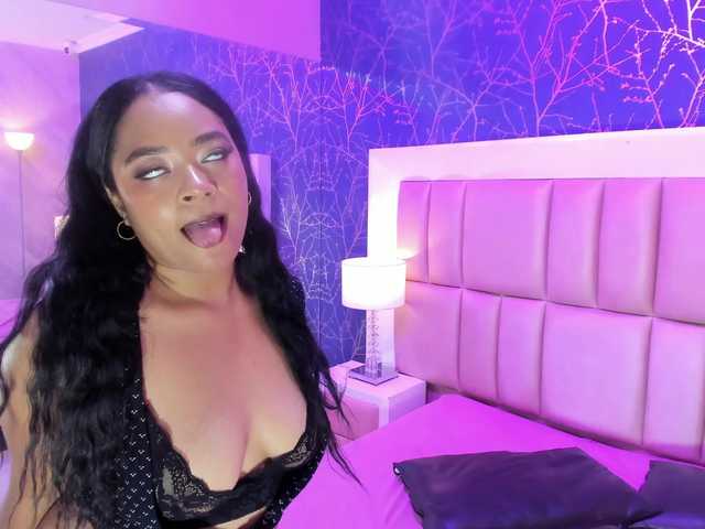 Oddajajo posnetke zaslona BiankaStone