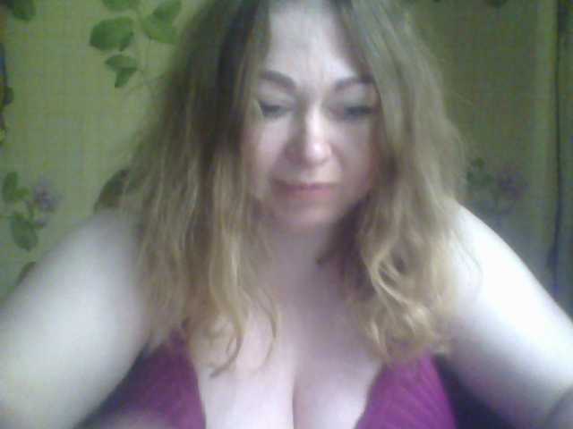 Oddajajo posnetke zaslona bigboobsss99