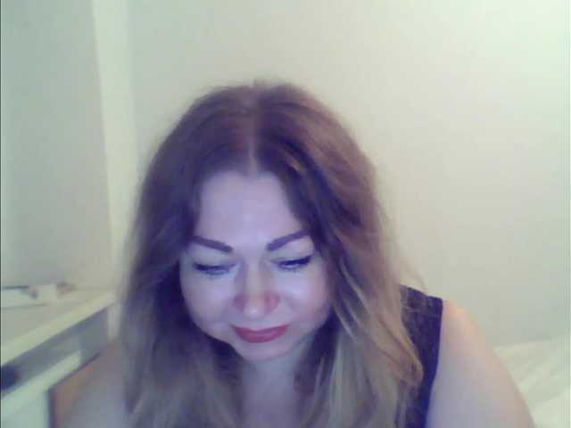 Oddajajo posnetke zaslona bigboobsss99