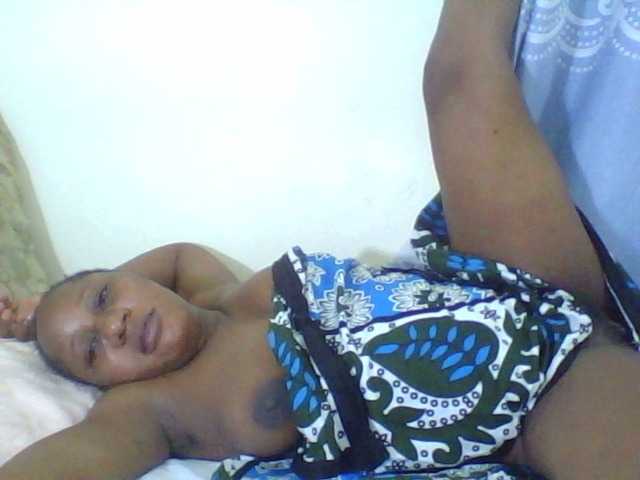 Oddajajo posnetke zaslona Blackcutegal