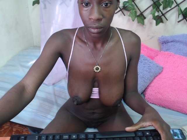 Oddajajo posnetke zaslona blackxxhorny