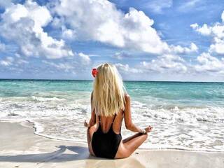 Erotični video klepet blon-dino4ka