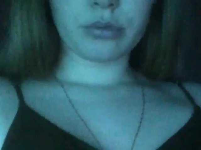 Oddajajo posnetke zaslona Blond-007