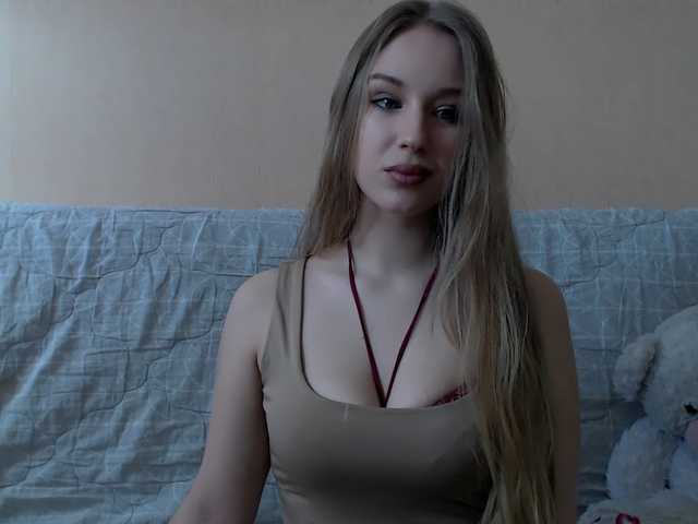 Fotografije BlondeAlice Hello! My name is Alice! Nive to meet you. Tip me for buzz my pussy! I love it! Take me in my pvt chat first! Muah!