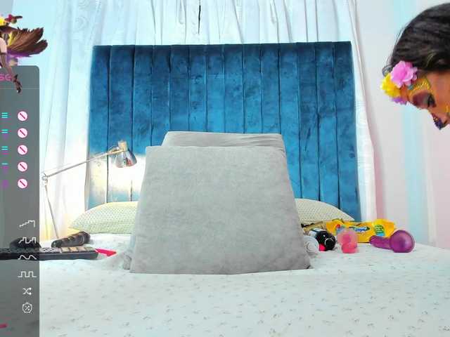 Oddajajo posnetke zaslona blondehorny69