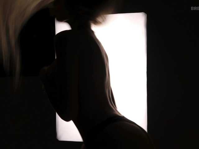 Oddajajo posnetke zaslona ALVUWKA