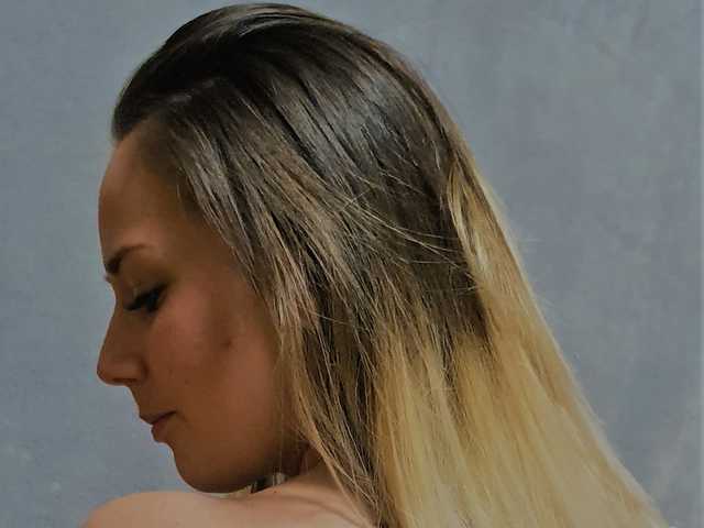 Profilna fotografija blondyamadea