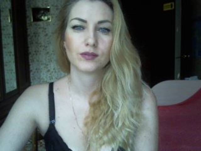 Oddajajo posnetke zaslona blondyle