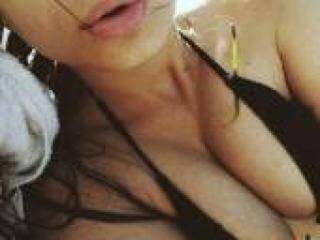 Erotični video klepet bloodliza