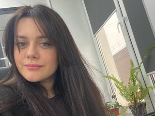 Erotični video klepet BloomWithMarry