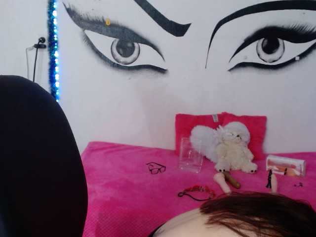 Oddajajo posnetke zaslona sofiahot1