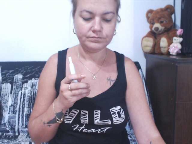 Oddajajo posnetke zaslona Softhottmilf