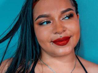 Erotični video klepet BonieHall