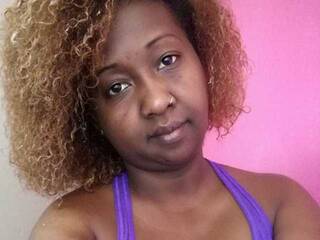 Erotični video klepet Bonivianah